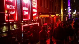 Visit-Amsterdam-nightlife-things-to-do.jpeg.jpg
