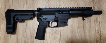 xLmYm9q.jpg