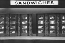 sandwiches-displayed-at-an-automat.jpg