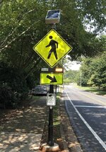 these-signs-are-not-helpful-v0-ctfw5vforpmb1.jpg