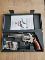Ruger Redhawk.jpg
