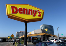 Screenshot 2024-10-22 at 19-04-49 Denny's announces 150 restaurant closures including 50 by th...png