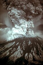 330px-MSH80_eruption_mount_st_helens_05-18-80-dramatic-edit.jpg