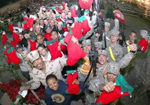 us-military-christmas-gifts-by-theusarmy.jpg