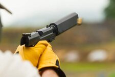 GUNS3147-M.jpg