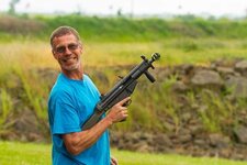 GUNS3176-M.jpg