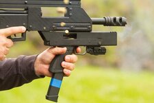 GUNS3271-M.jpg