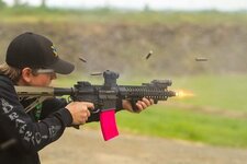GUNS4353-M.jpg