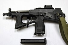 PP-2000_with_detached_magazine.jpg