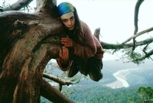hippie-girl-hugging-a-tree.jpg