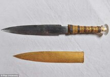0578-3619841-An_exquisitely_decorated_golden_dagger_found_inside_the_sarcopha-a-28_1464787103776.jpg