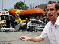 Anthony-Weiner-in-a-Car-Crash--111353.jpg