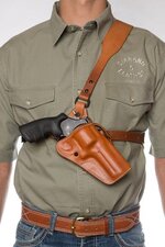 leather-chest-holster-guides-choice-leather-chest-holster-1_grande.jpg