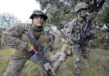 la-afp-getty-france-us-army-exercise-simulation2-20140307.jpg
