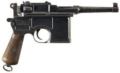 400px-Mauser-Bolo-Broomhandle-Semi-Automatic-Pistol-3.jpg