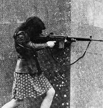 Female+IRA+fighter,+1970s.jpg