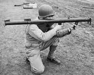 1200px-Soldier_with_Bazooka_M1.jpg