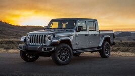 2020-Jeep-Gladiator-Gallery-1-Grey-Overland.jpg.image.1440.jpg
