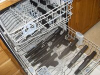 com%2Ffiles%2F2009%2F06%2Fglocks-in-the-dishwasher.jpg