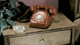 we-dont-use-anymore-design-retro-phone-musical-gif.gif