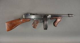 1.-HHC-Tommy-gun-2011.127.63-17.jpg