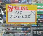 no-singles-signs-inform-customers-loose-cigarettes-illegal.jpg