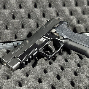 P226-0.jpg