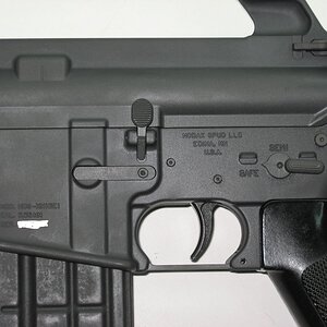 NoDak Spud XM16E1 left side - receiver dimpled pins and controls.JPG
