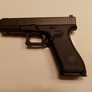 G-17Gen5-9mm_2.jpg