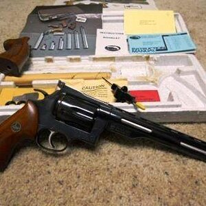 Dan Wesson 2.jpg