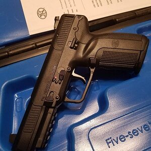 FiveSeven-2.jpg