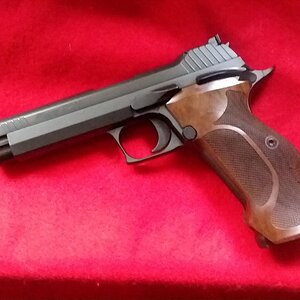 Sig-Sauer-P210.jpg