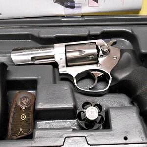 Ruger SP101 357 d.JPG
