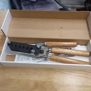 Lee 40 cal bullet mold.jpg