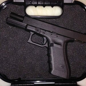 Glock_17.jpg