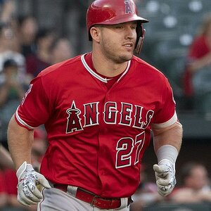 1200px-Mike-Trout-2018.jpg
