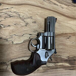 686 Plus 1.jpg