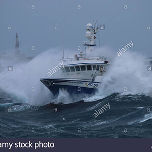 fishing-vessel-ocean-harvest-in-heavy-weather-on-the-north-sea-january-K2BP32.jpg