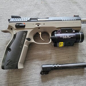 CZ4.jpg