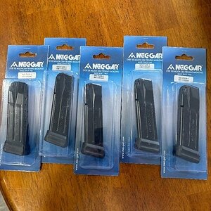 p229mag_c.jpg