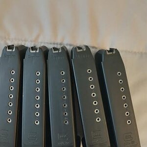 Glock 17 ten round mags.jpg