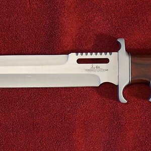 KNIFE.JPG