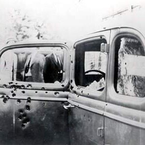 Bonnie_Clyde_Car.jpg