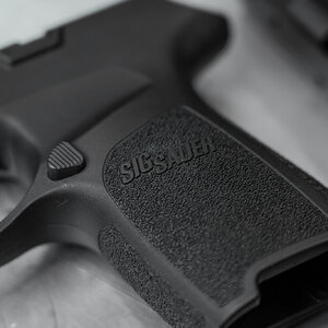 p320 ad pics -2.jpg