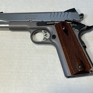 Ruger Commander Cocobolo No Finger Grooves Leftside copy.jpeg